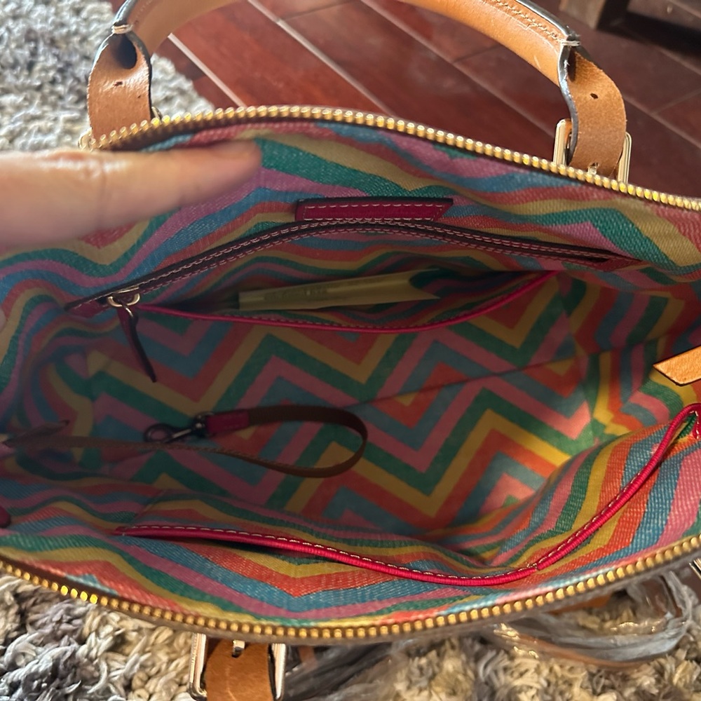 Dooney and Burke domed satchel - Picture 3 of 4